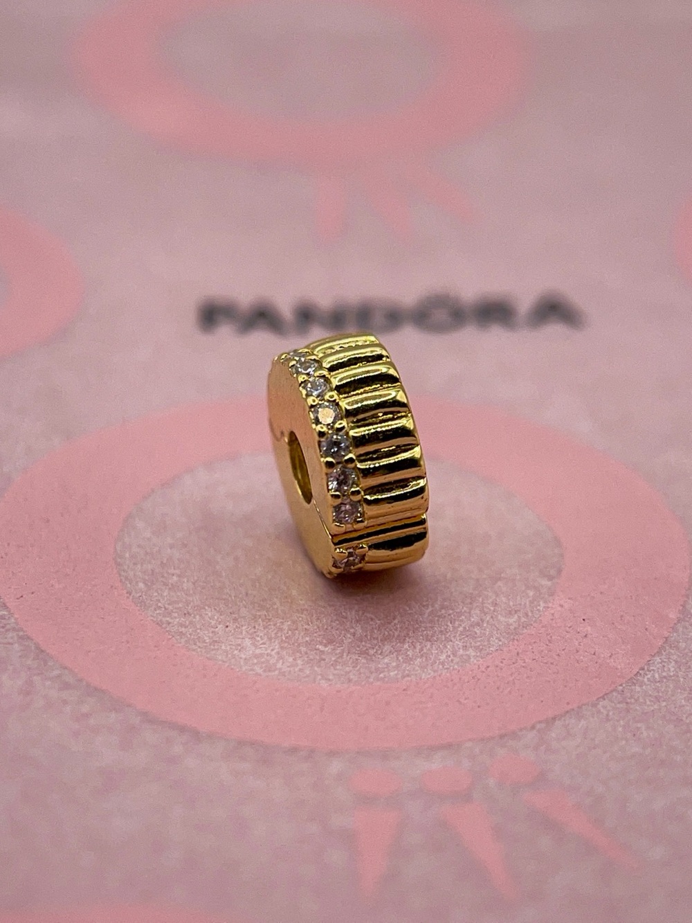Pandora Gold-Plated Sparkling & Ribbed Clip Charm